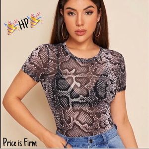 🎉HP🎉 NWOT, SHEIN Snake Skin Sheer Crop Top